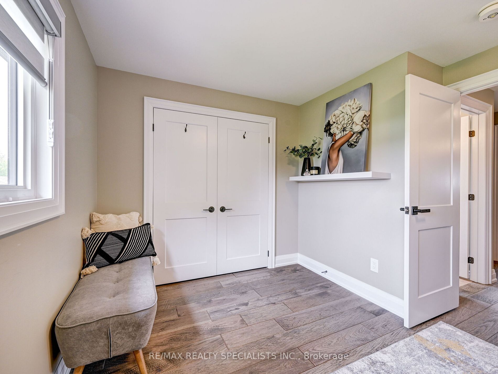 3 Lockton Crescent