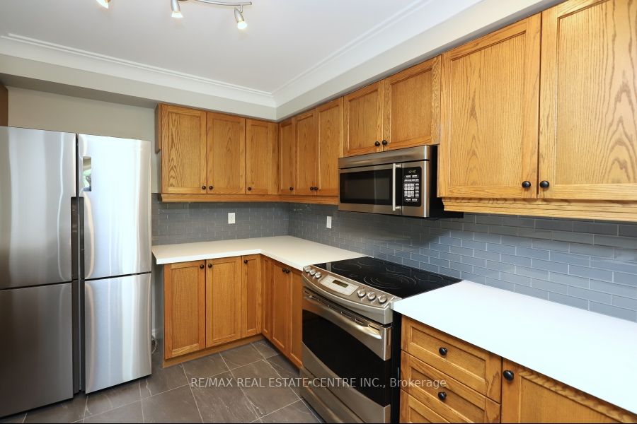 130 Robert Street, #26