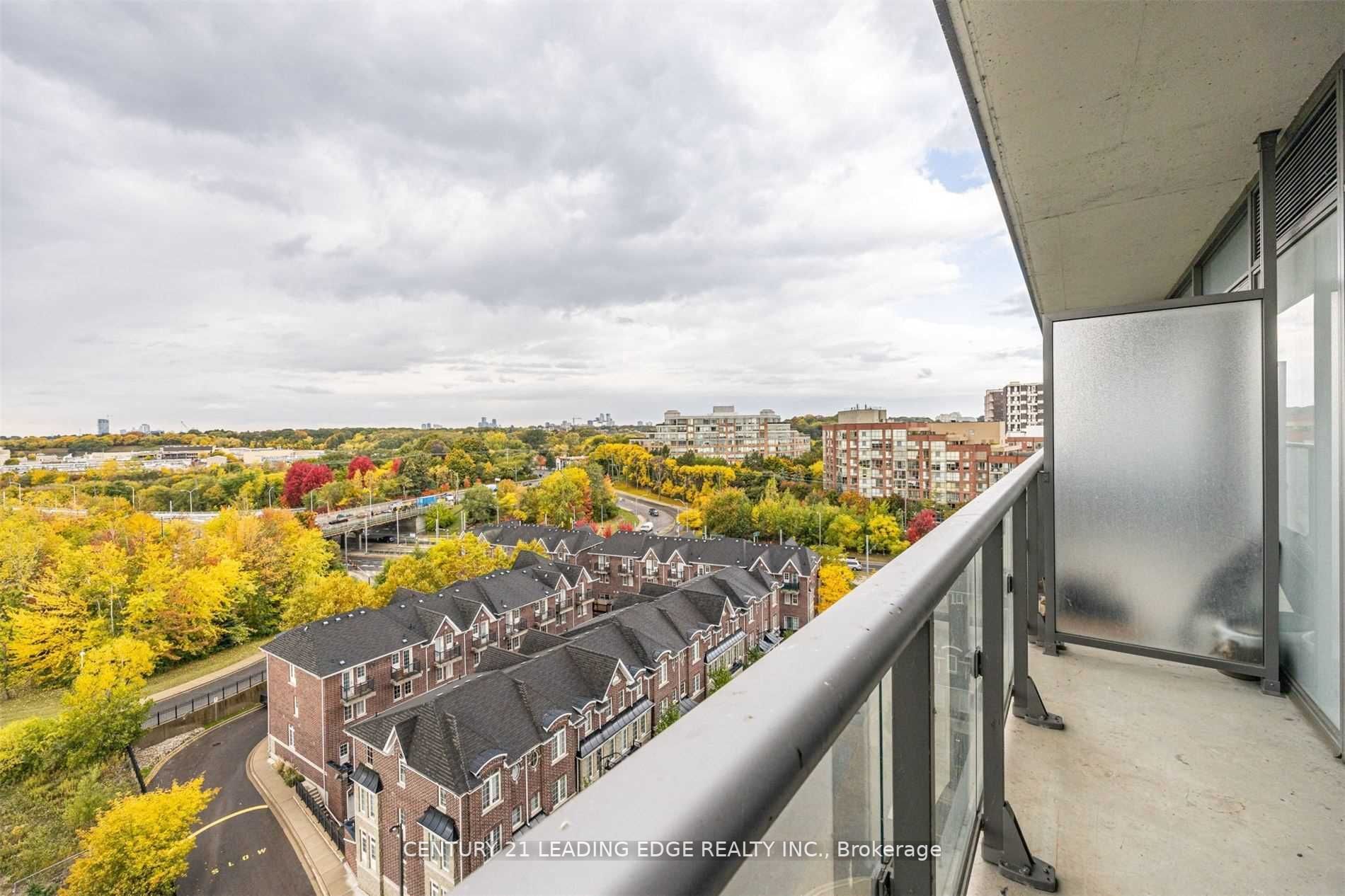 105 The Queensway Ave, #906