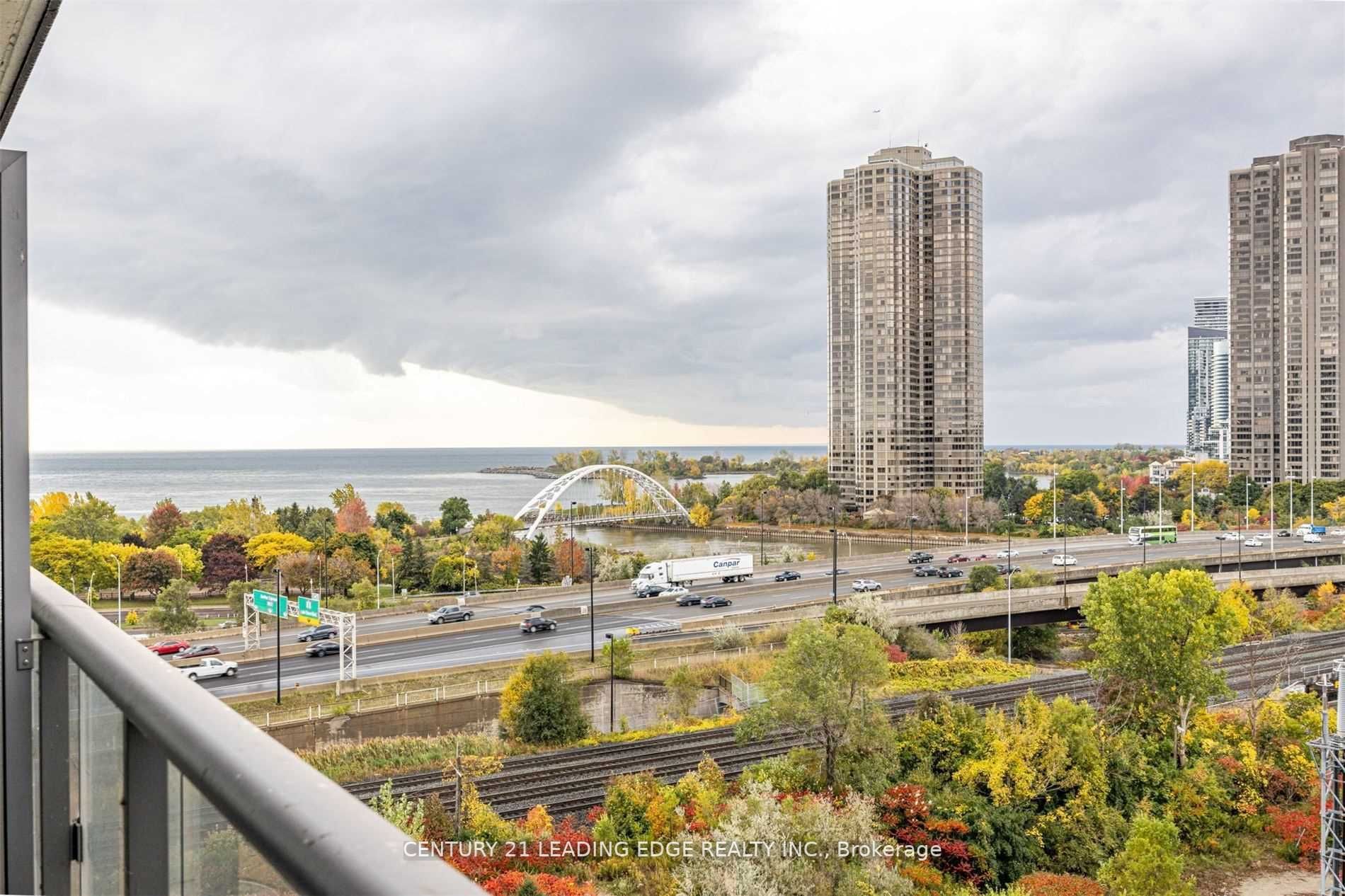 105 The Queensway Ave, #906