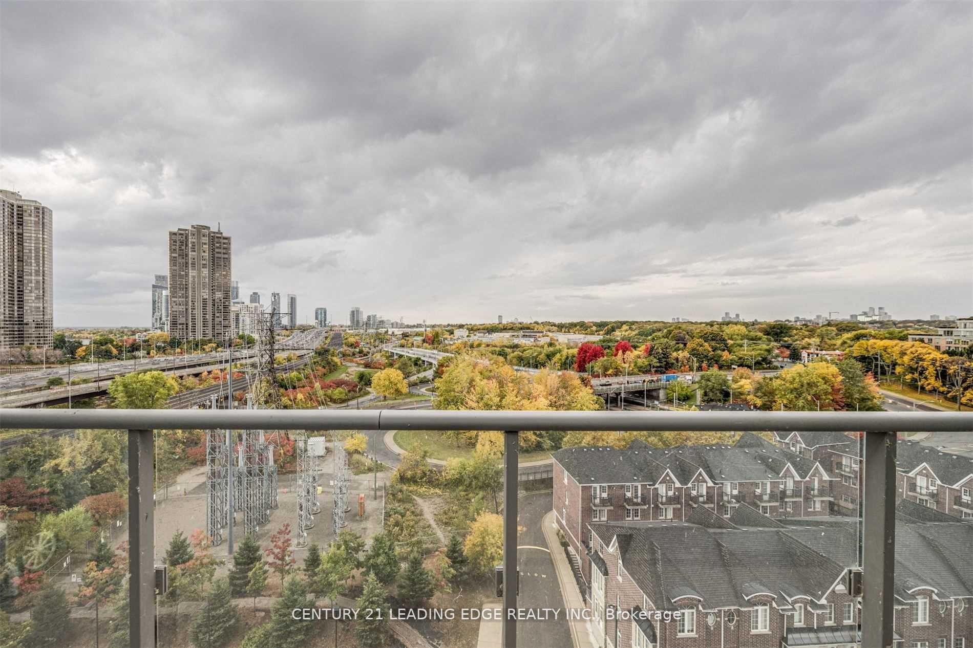 105 The Queensway Ave, #906