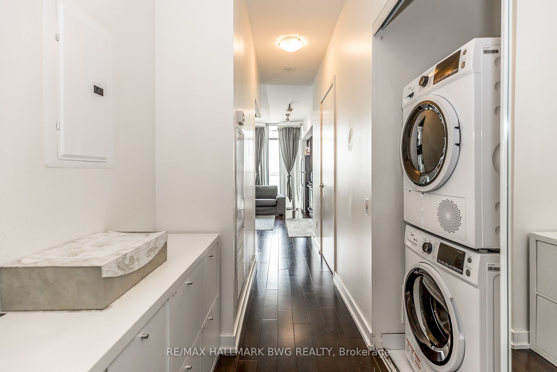 105 The Queensway Ave W, #605