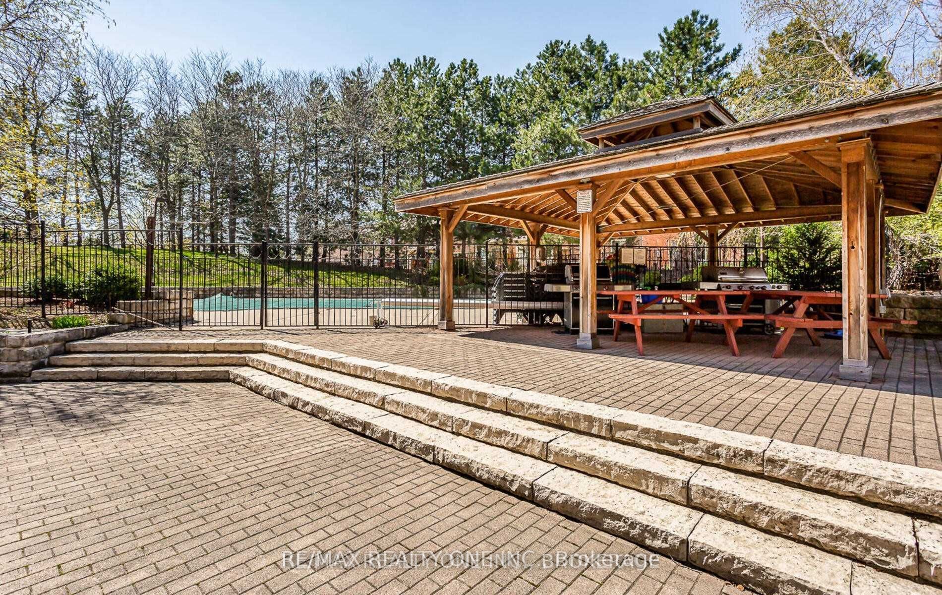20 Cherrytree Dr, #1207