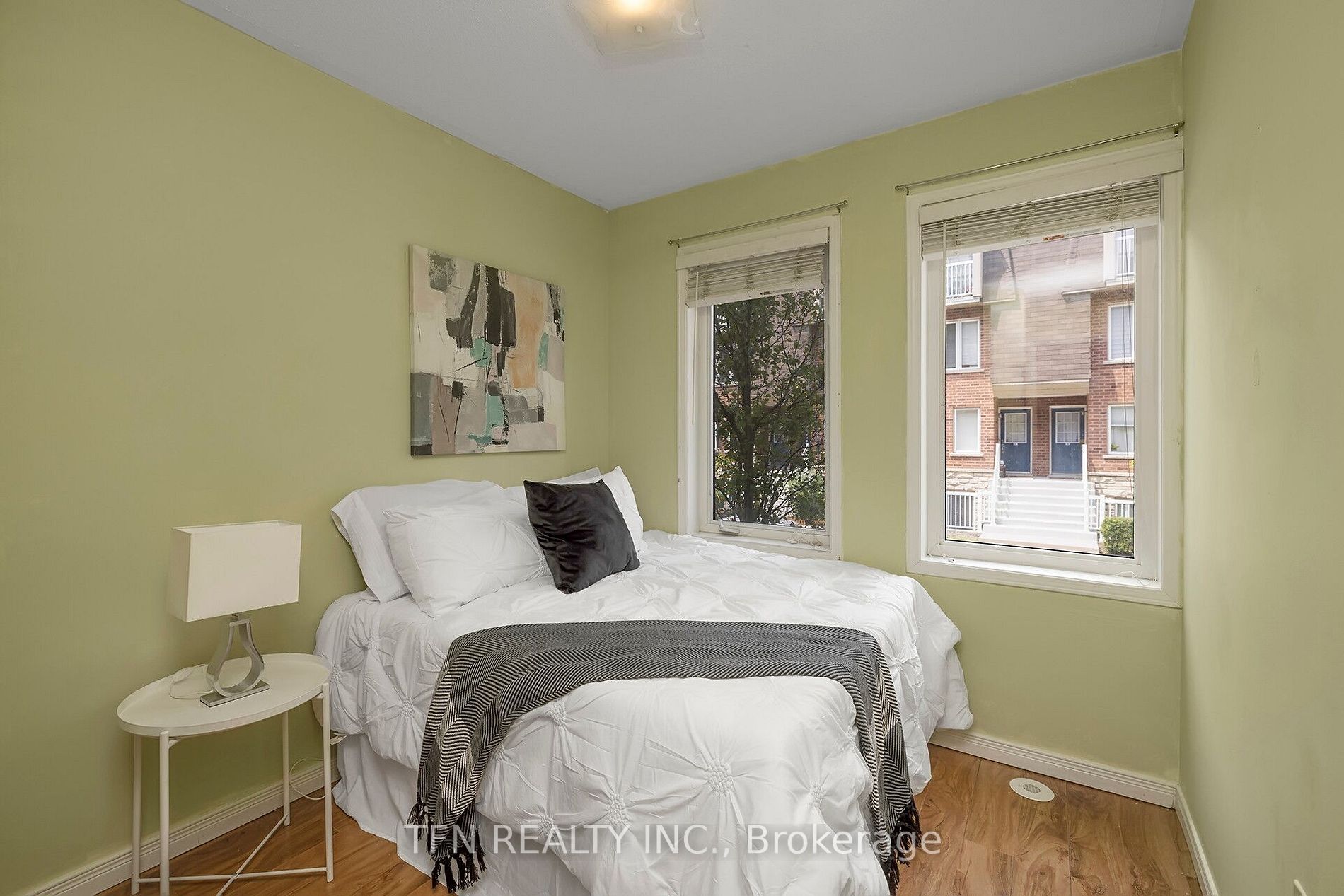 60 Turntable Cres, #81