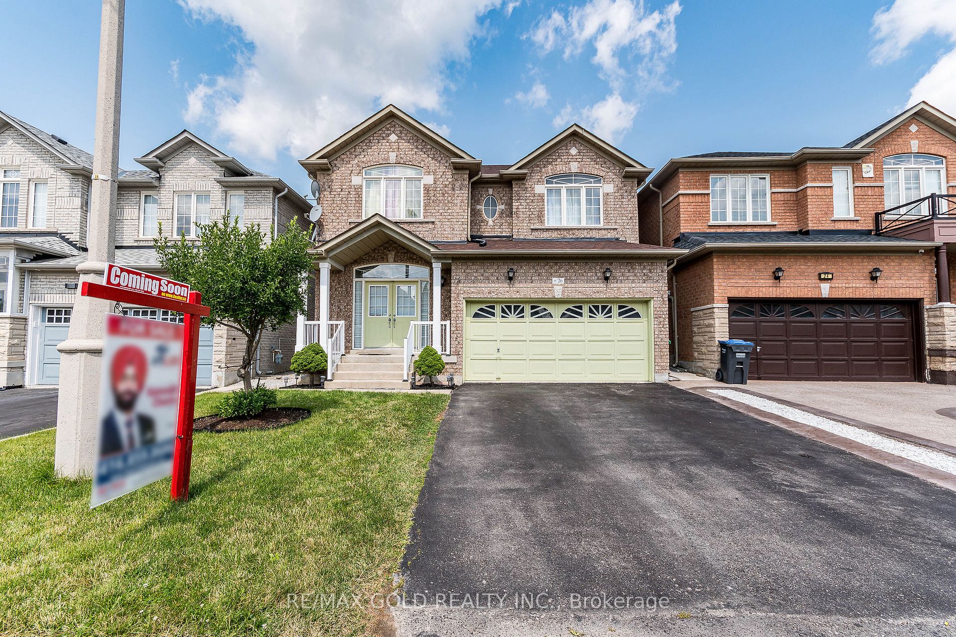 26 Arctic Willow Rd E