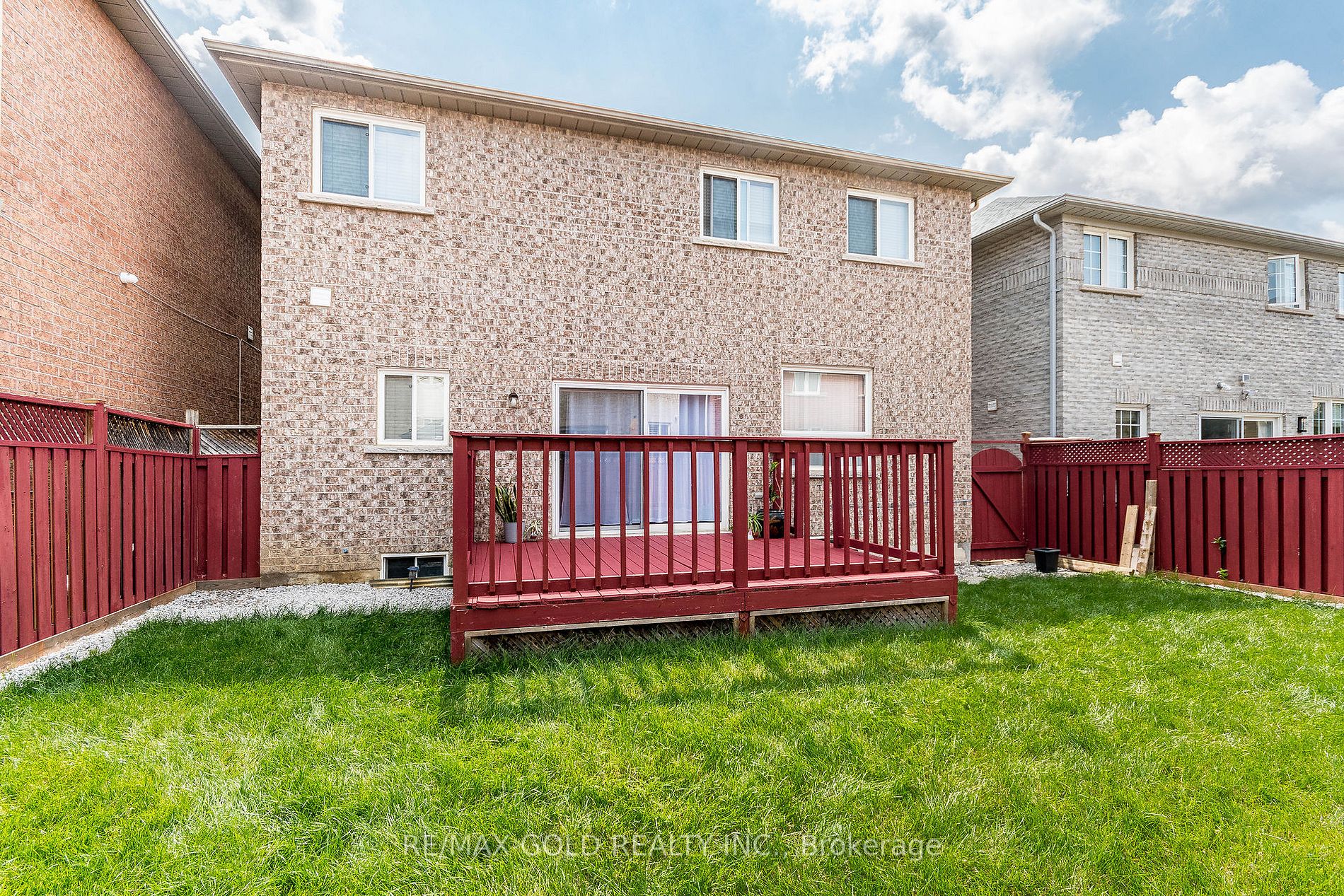 26 Arctic Willow Rd E