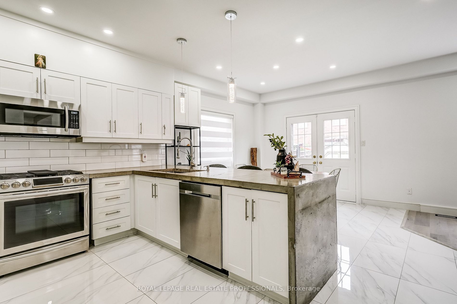 57 Mount Hope Rd