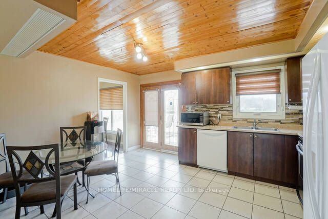 2214 Wanless Dr