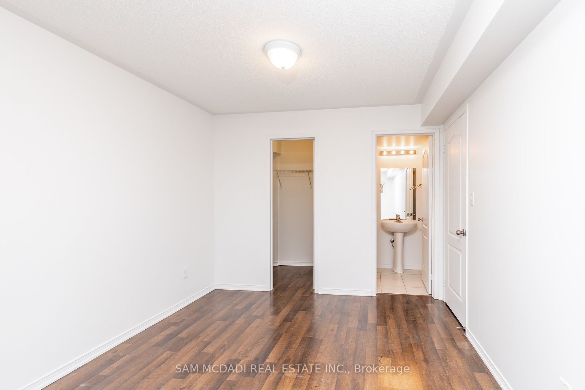 Listing W6672800 - Large Photo # 15
