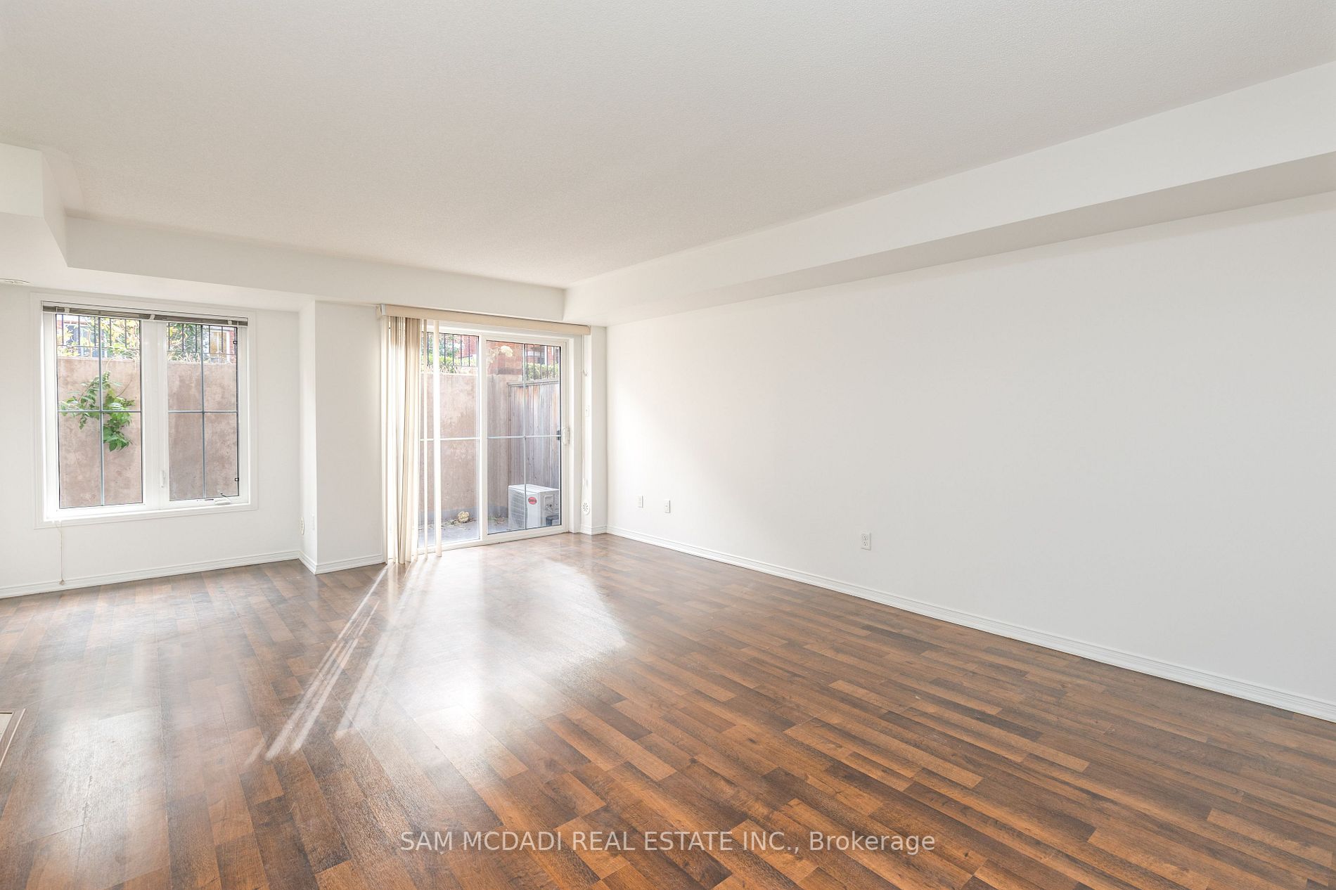 Listing W6672800 - Large Photo # 10