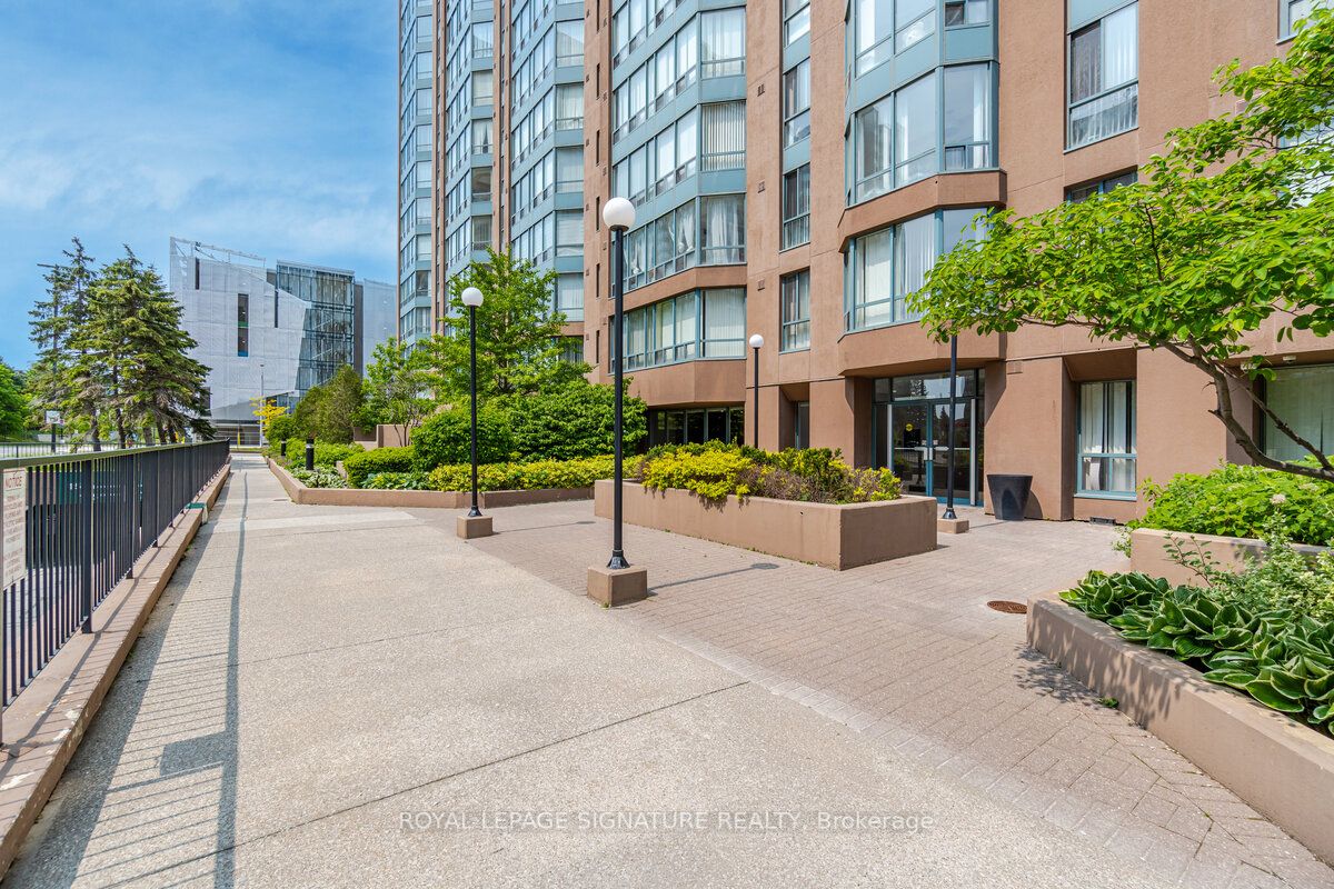 115 Hillcrest Avenue, #1702