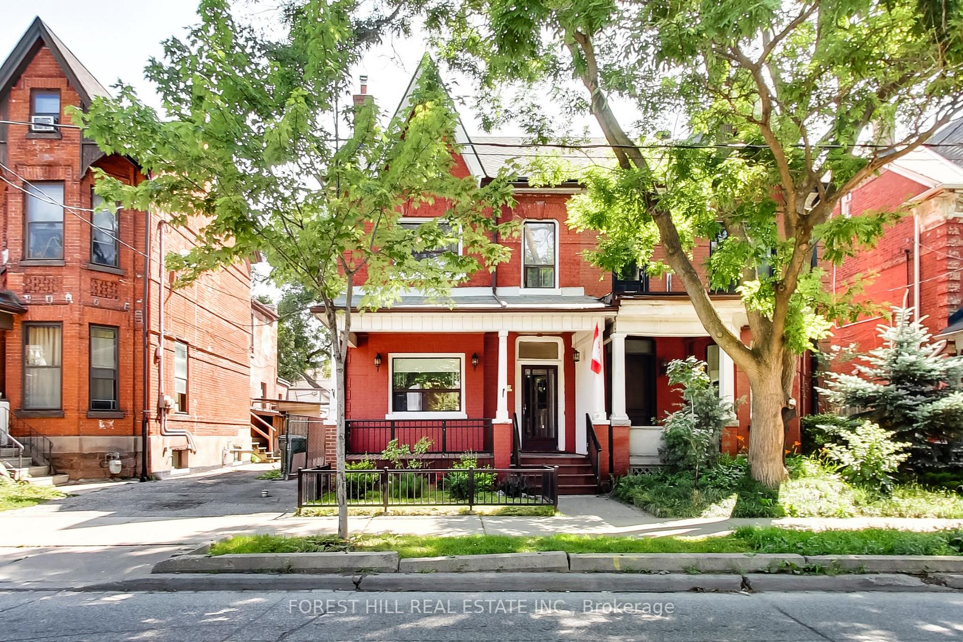 23 Lansdowne Ave