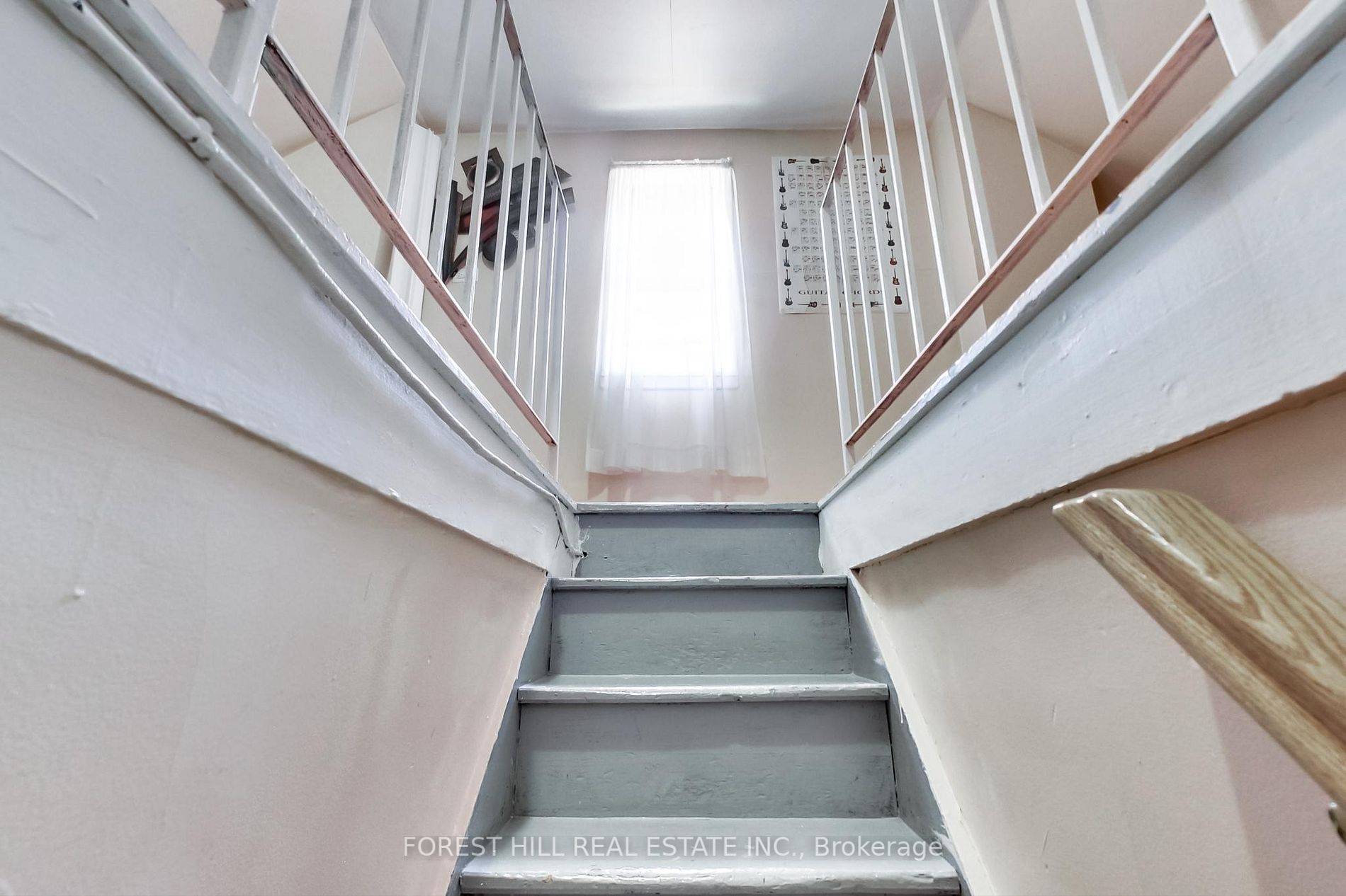 23 Lansdowne Ave