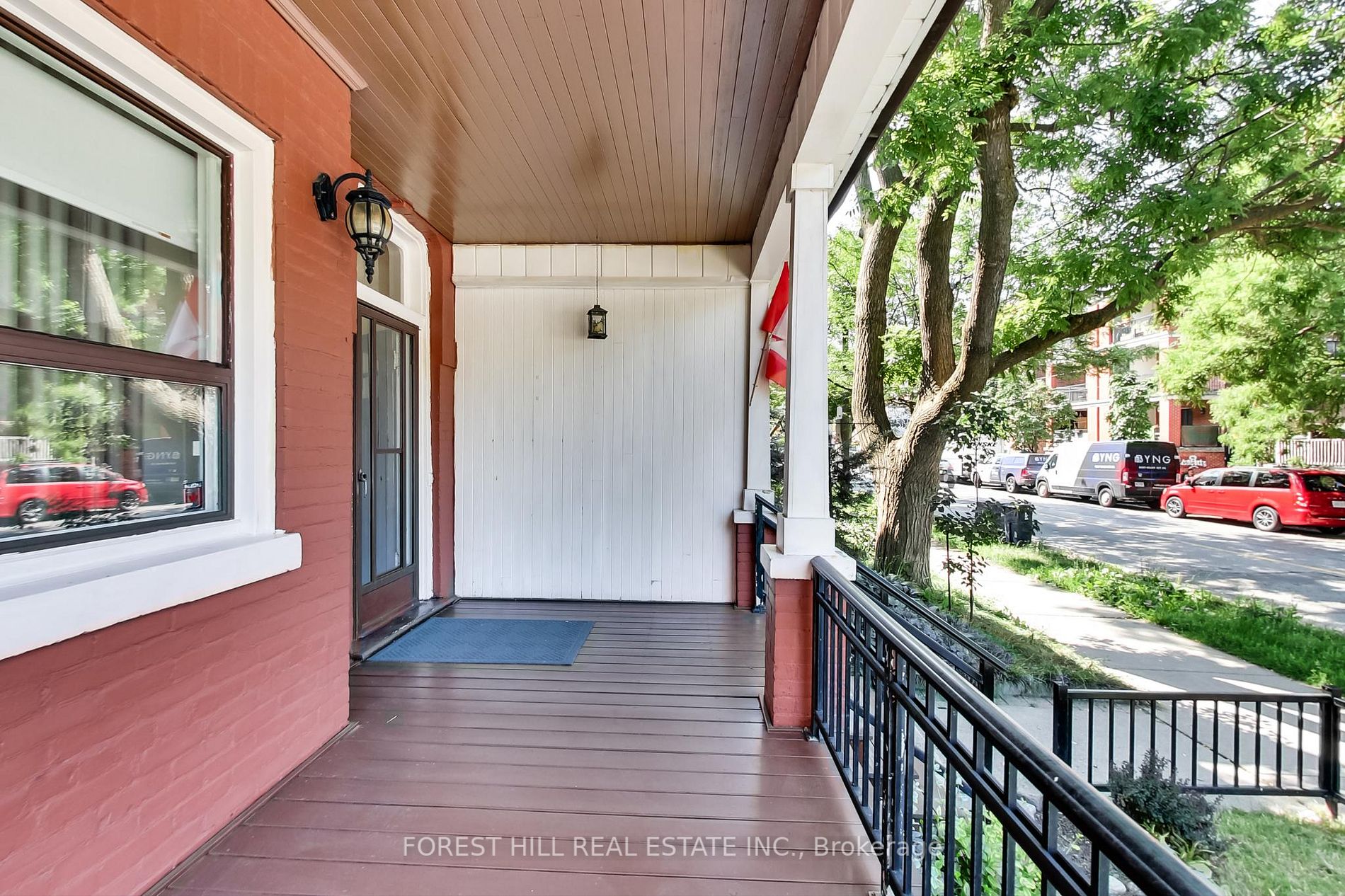 23 Lansdowne Ave