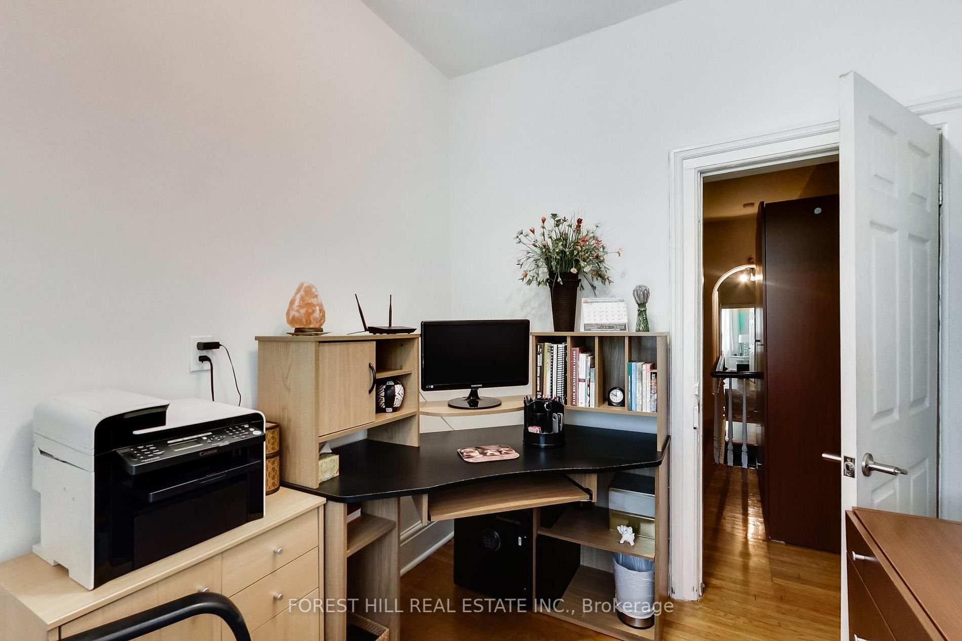23 Lansdowne Ave