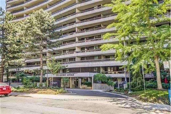 100 Quebec Ave, Toronto
