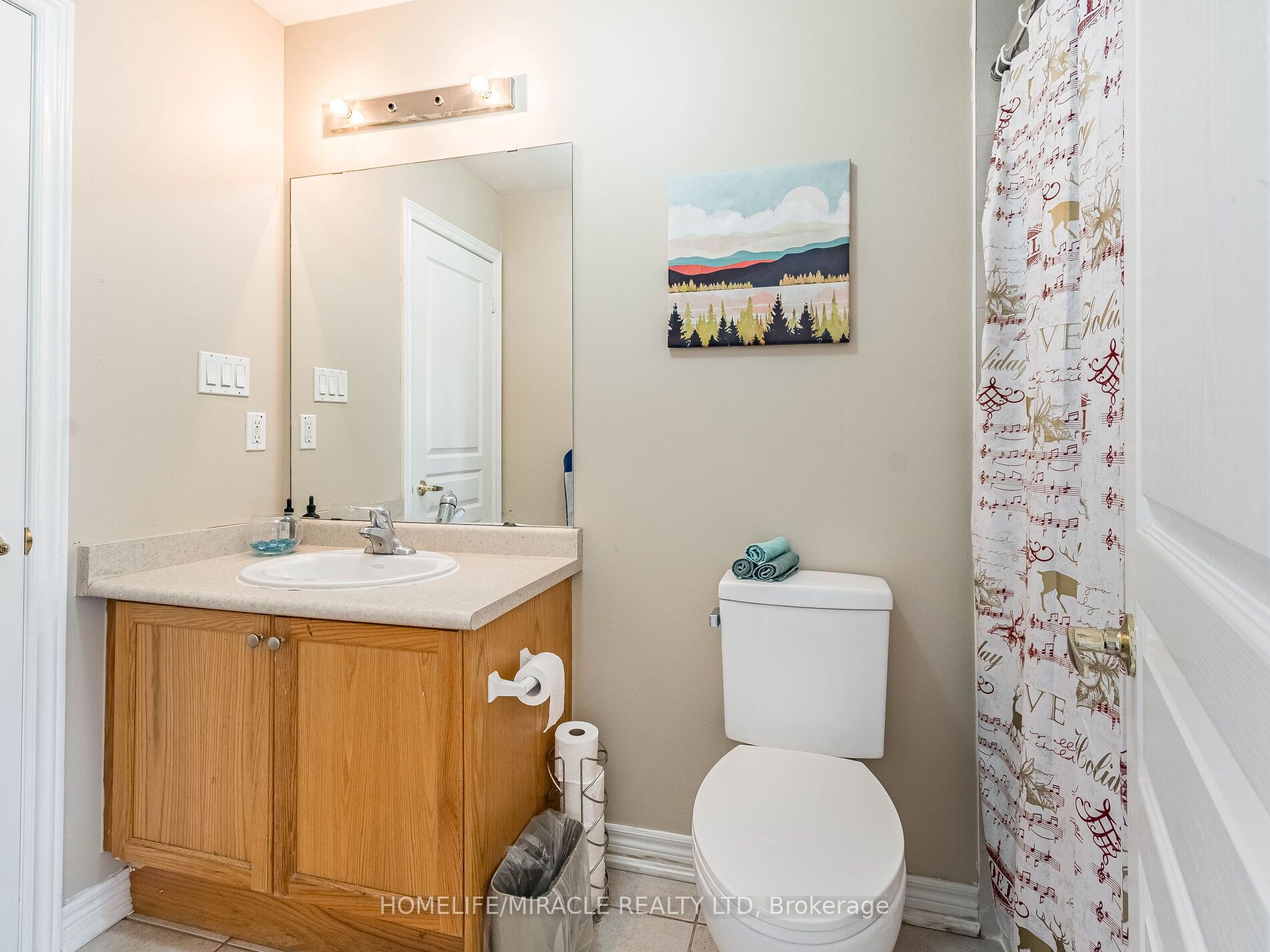 25 Maverick Cres