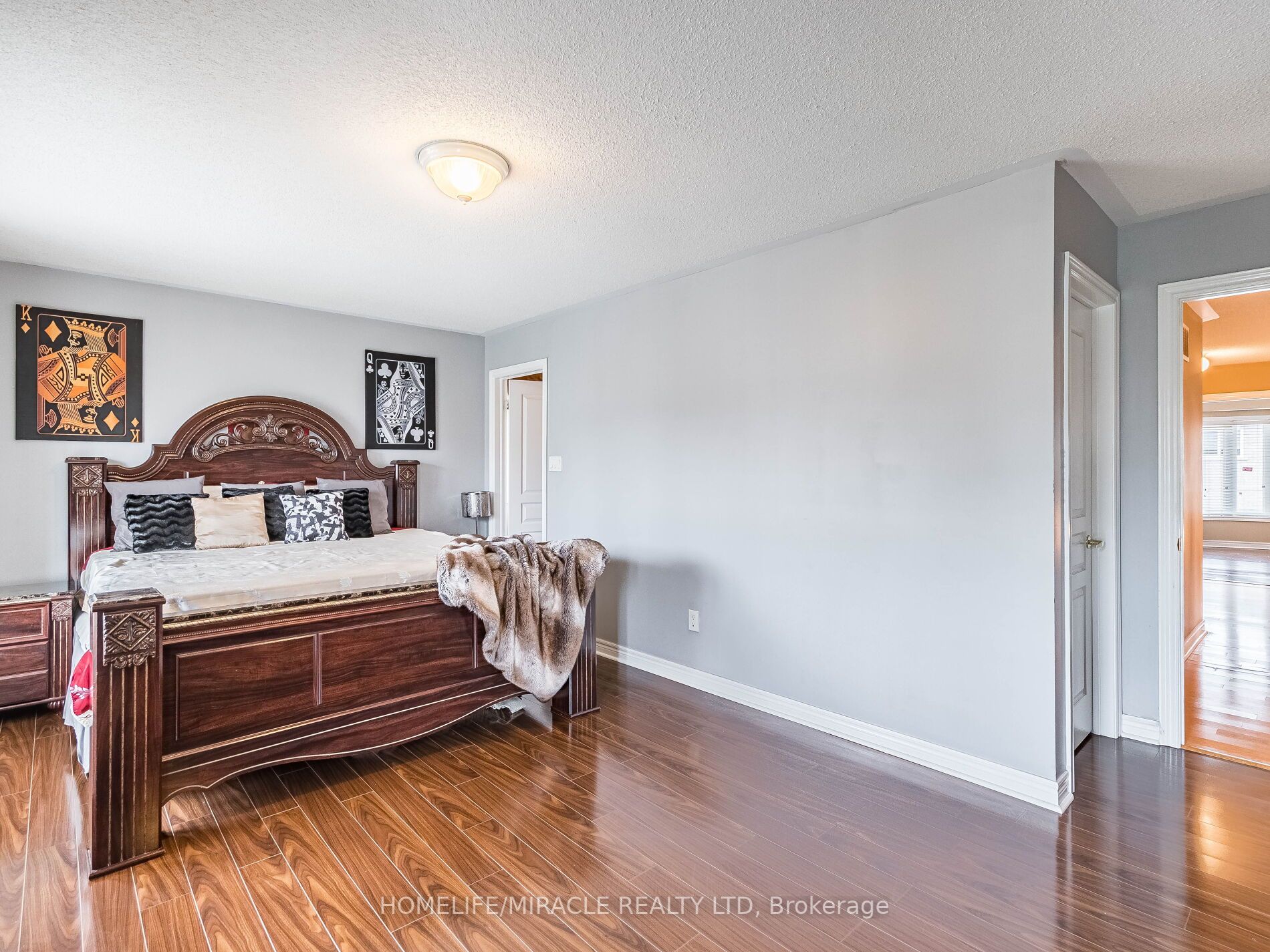 25 Maverick Cres