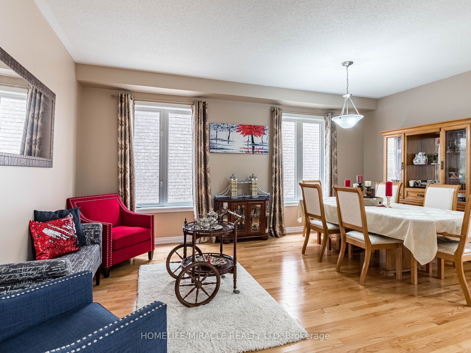 25 Maverick Cres