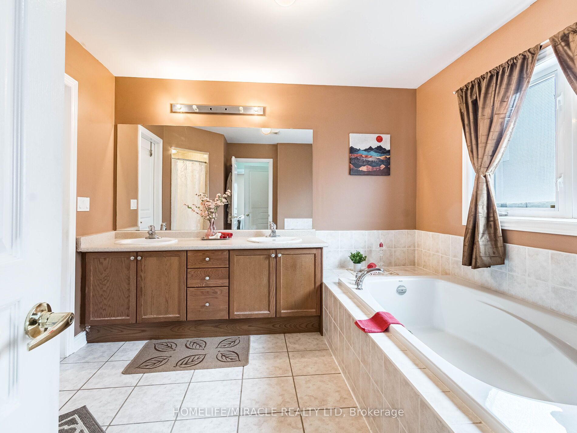 25 Maverick Cres