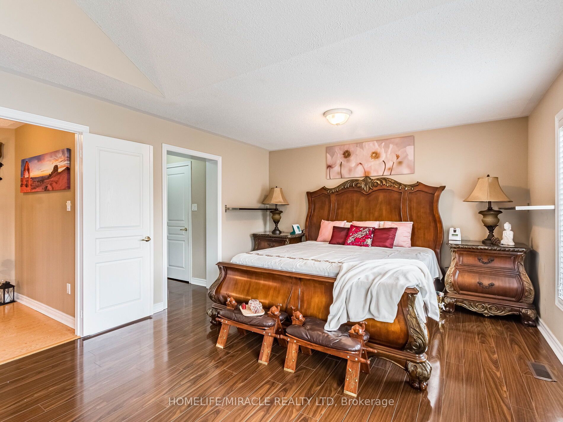 25 Maverick Cres