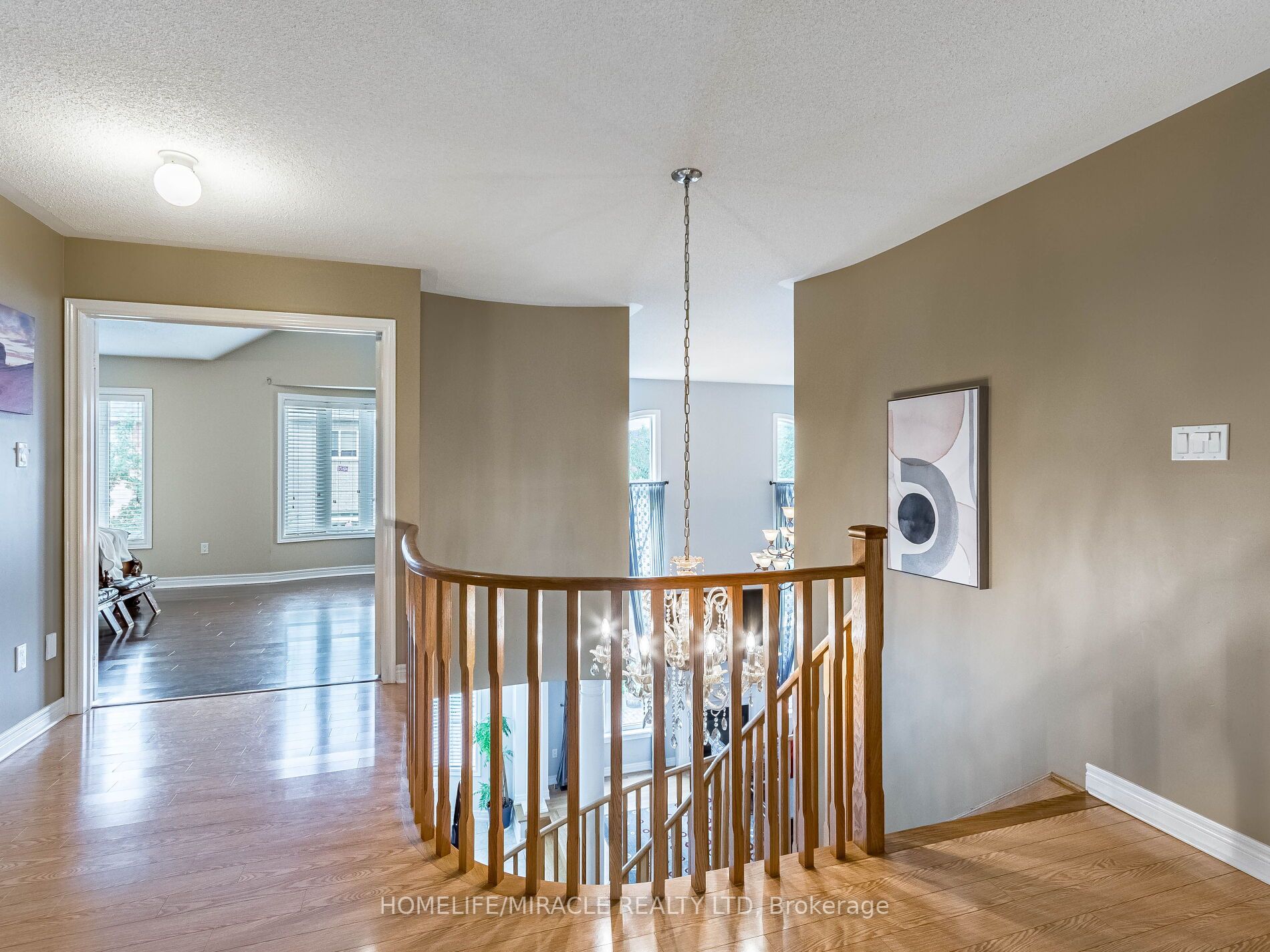 25 Maverick Cres
