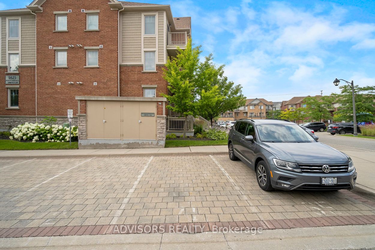 5625 Oscar Peterson Boulevard, #1