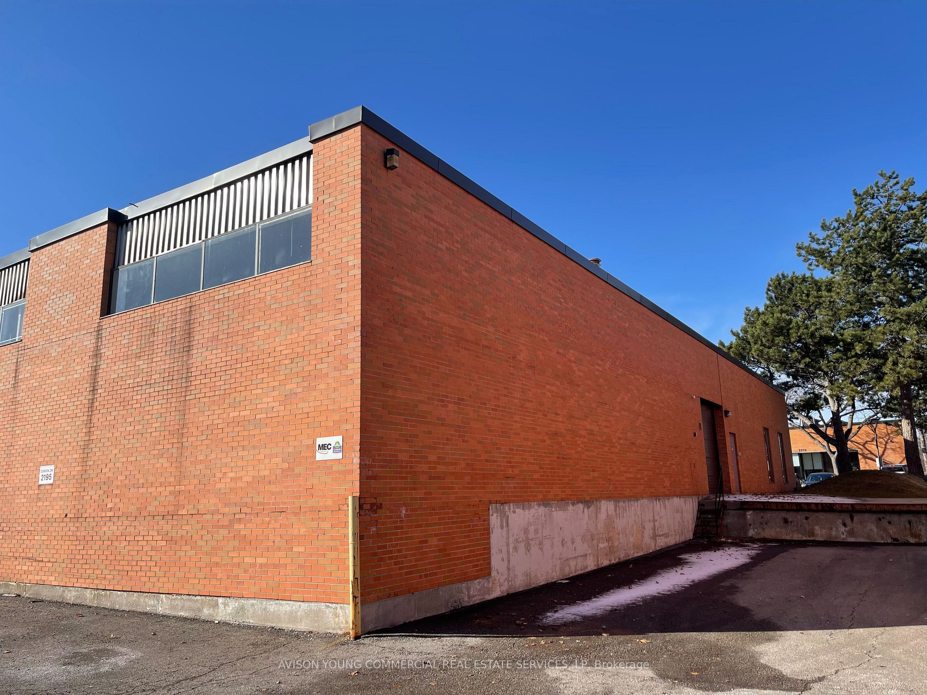 2195 Dunwin Dr