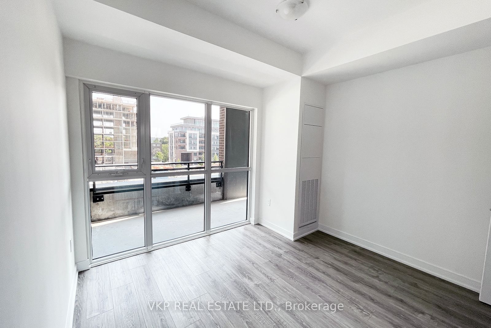 25 Neighbourhood Lane, #303