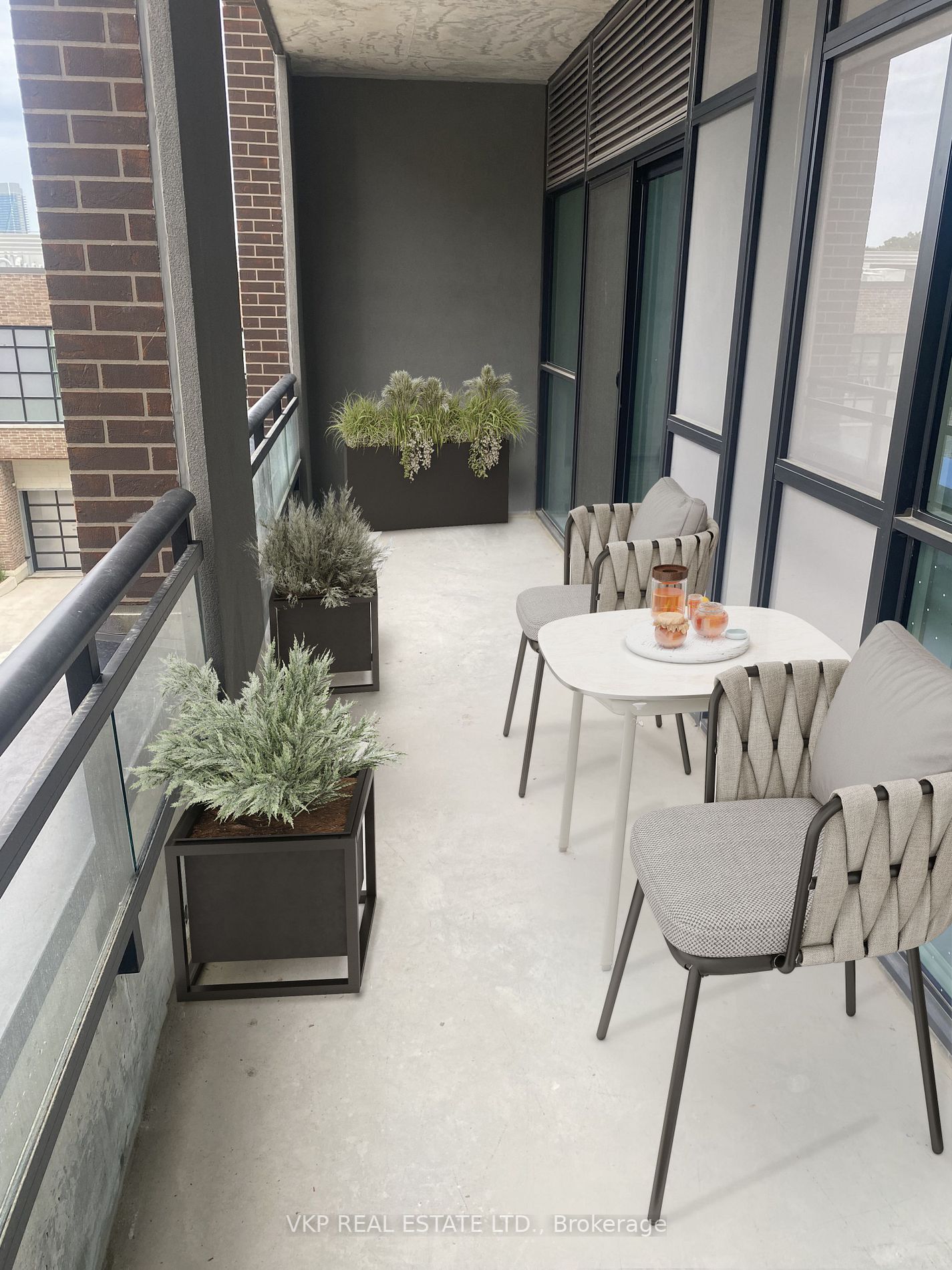 25 Neighbourhood Lane, #303