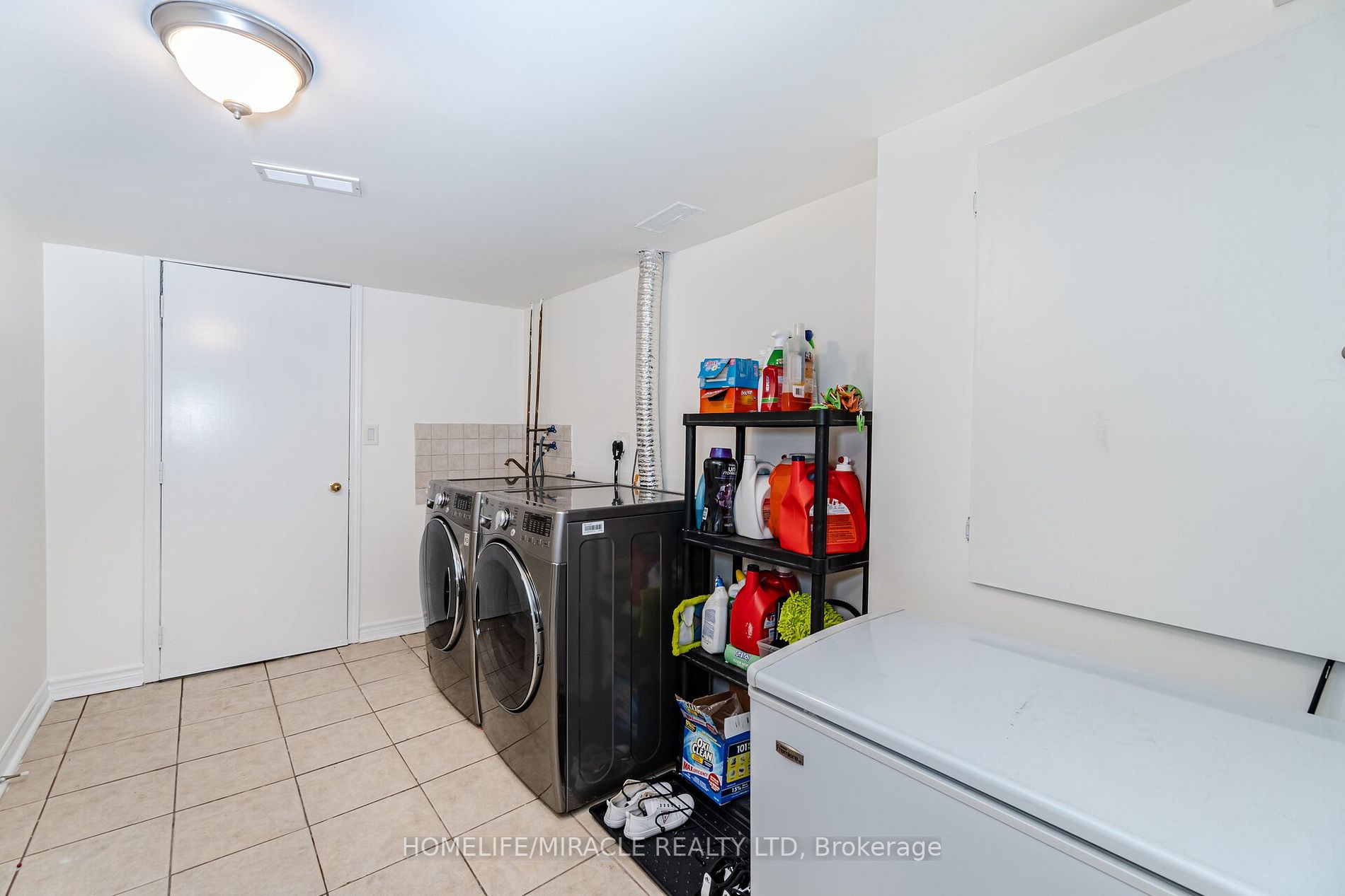 38 Mario St