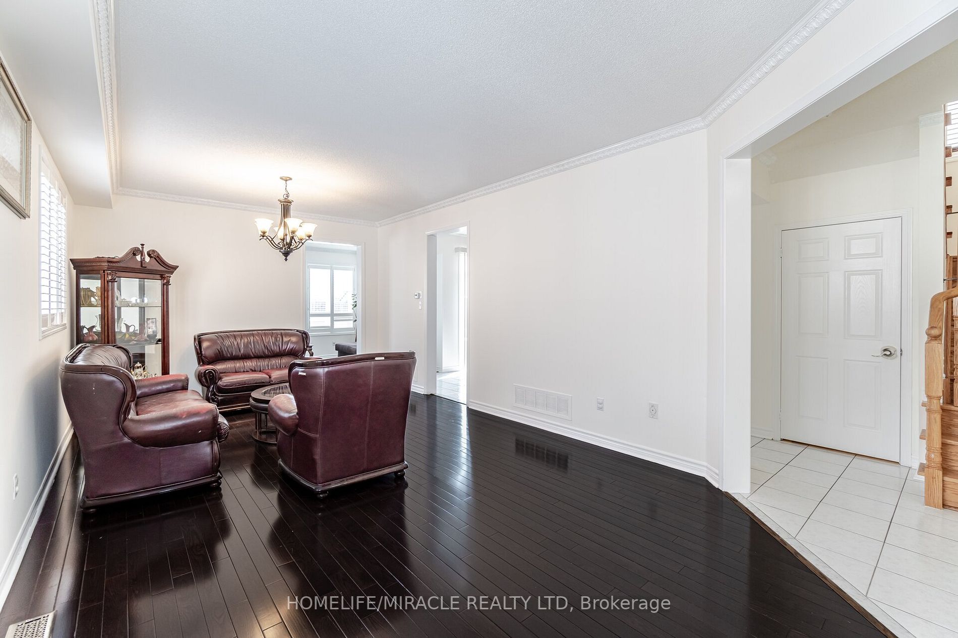 38 Mario St