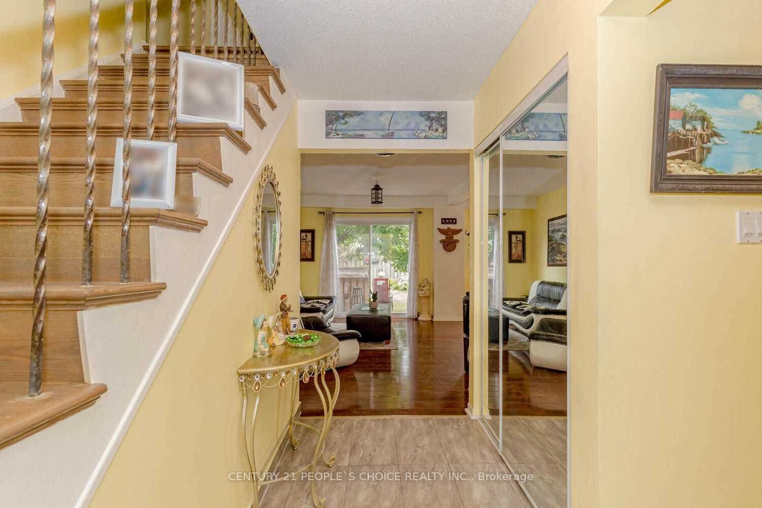 84 Stephensen Crt