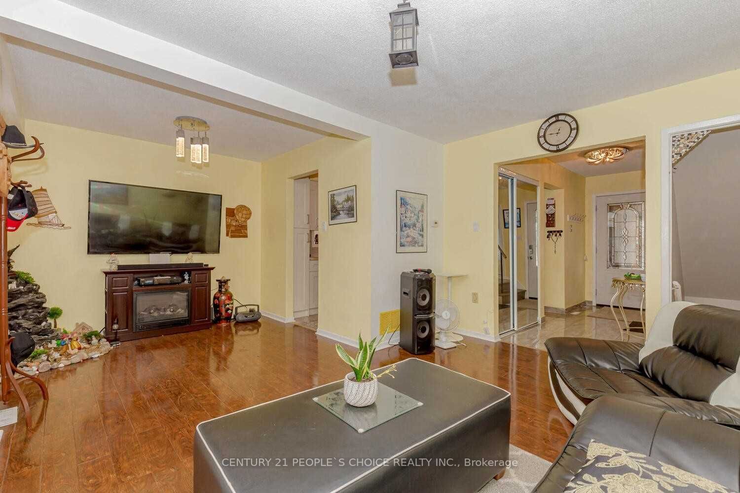 84 Stephensen Crt
