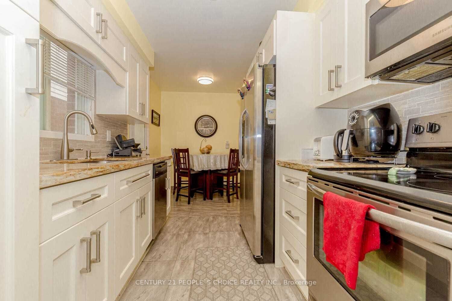 84 Stephensen Crt