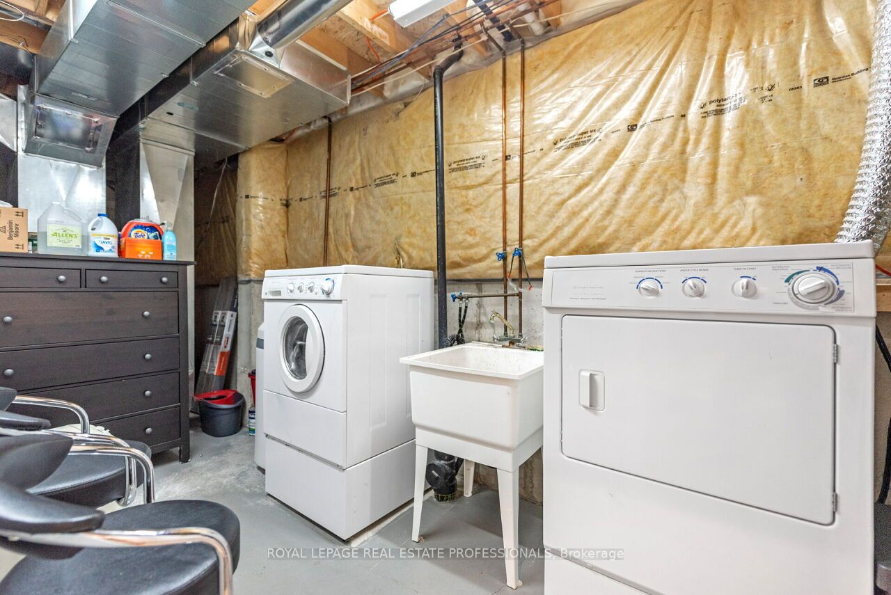 29 Woodcote Cres
