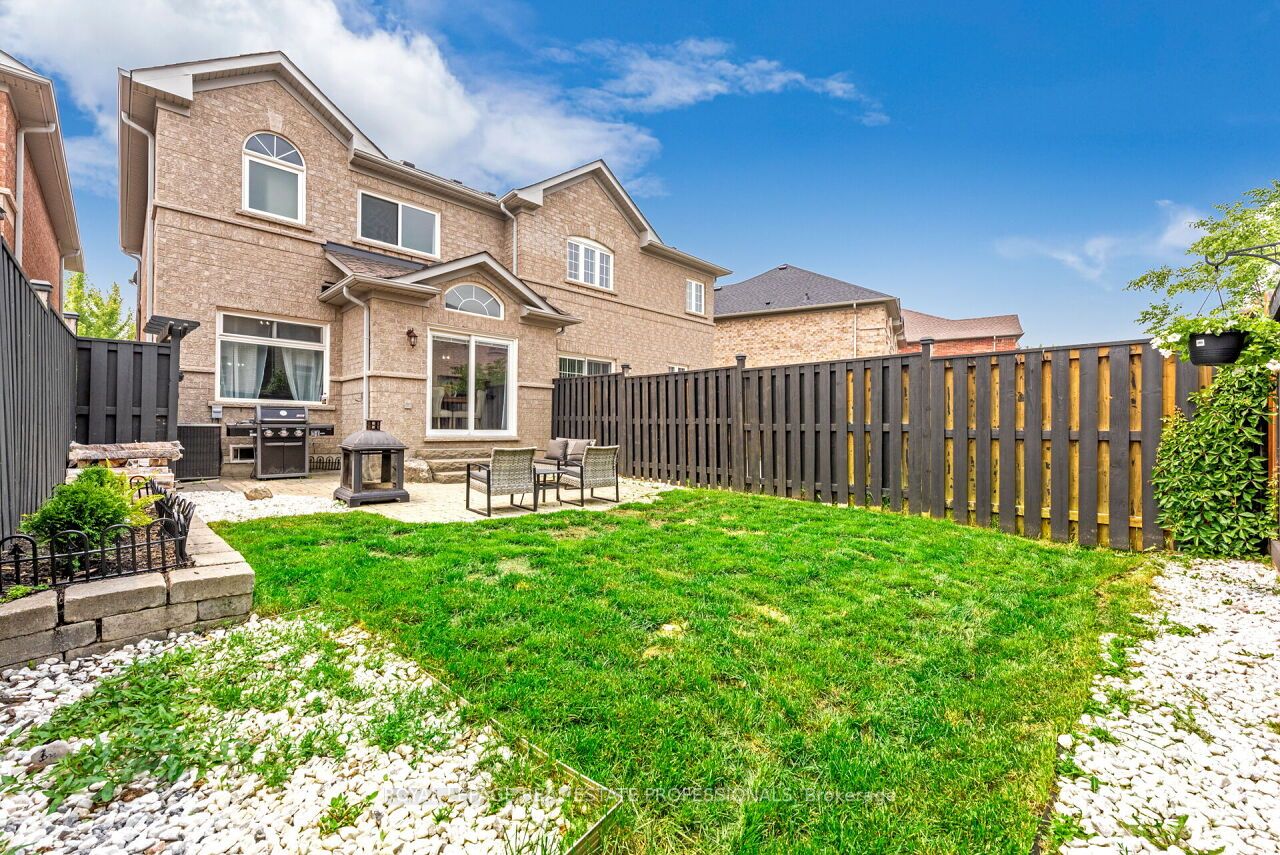 29 Woodcote Cres