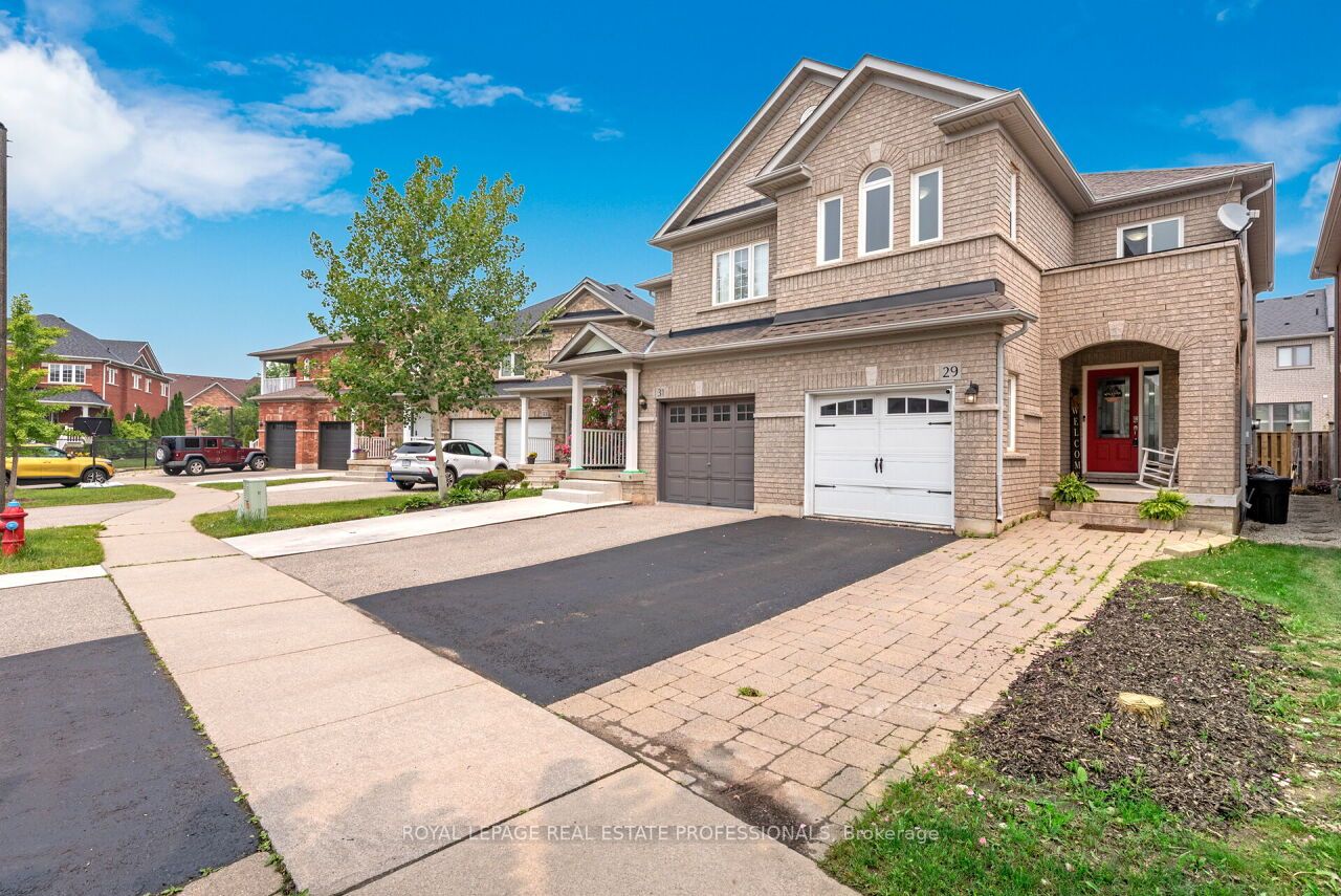 29 Woodcote Cres