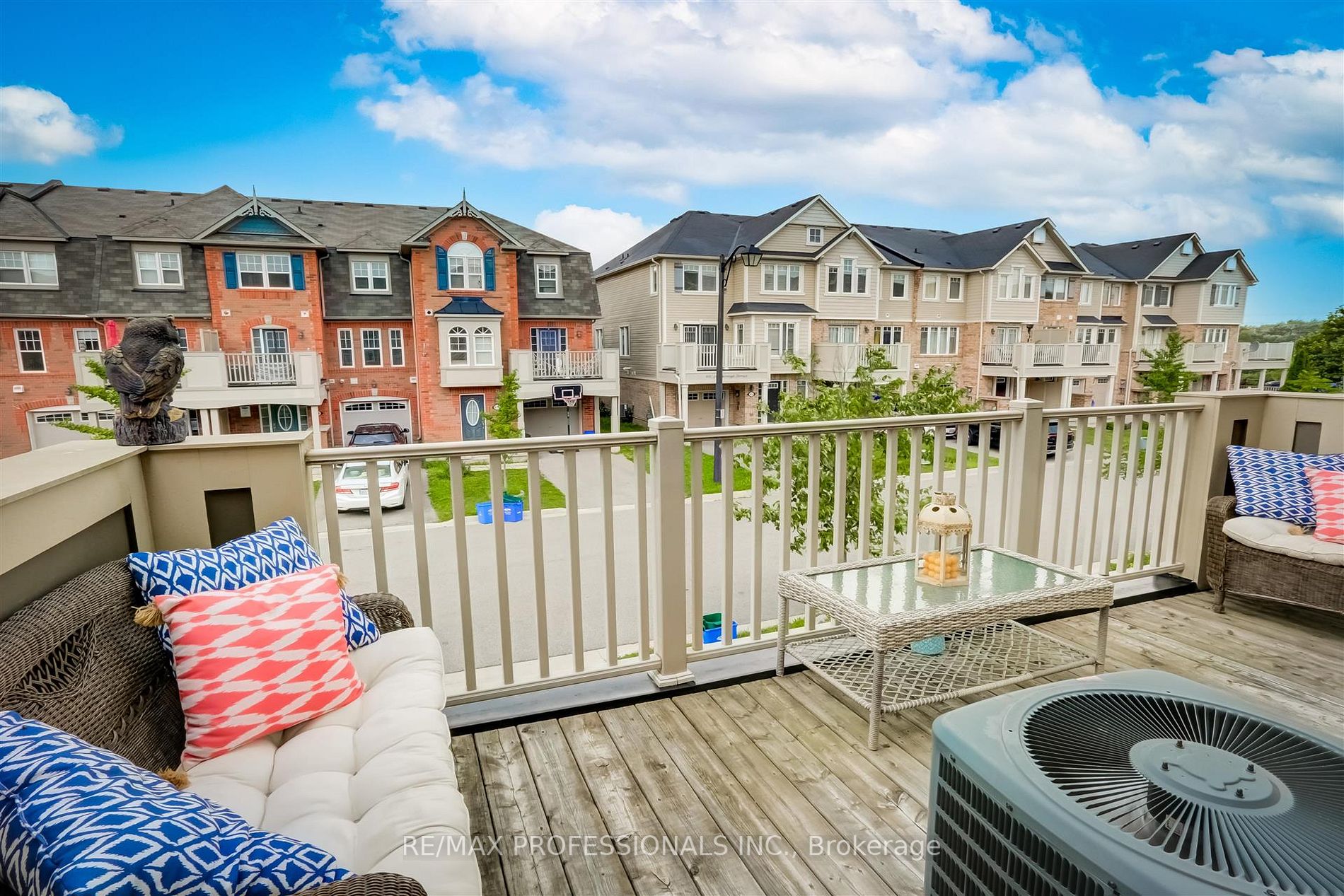 617 Attenborough Terrace