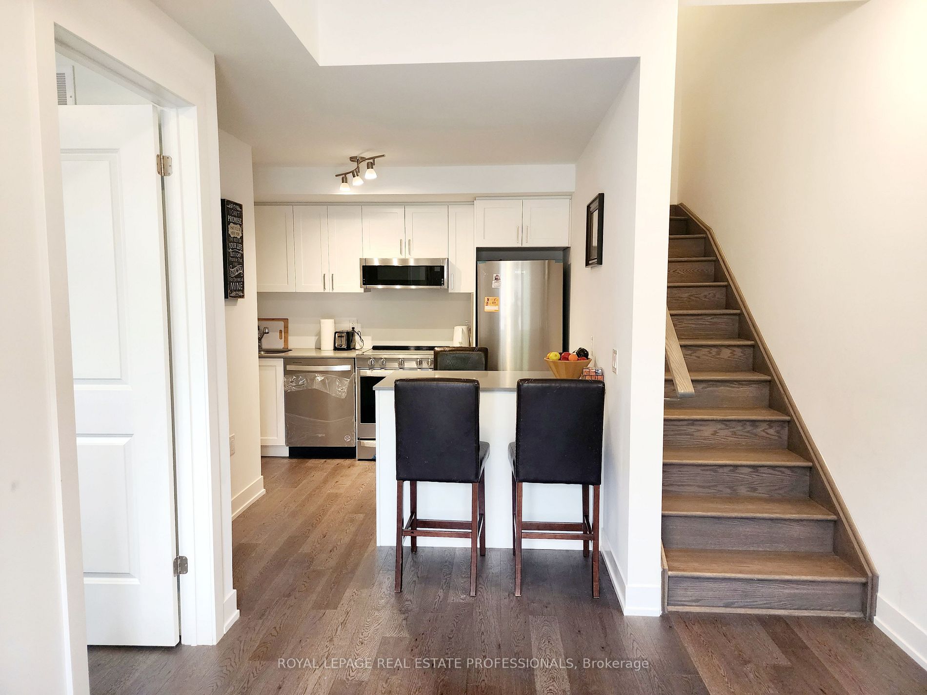 1095 Douglas McCurdy Comm Drive, #160