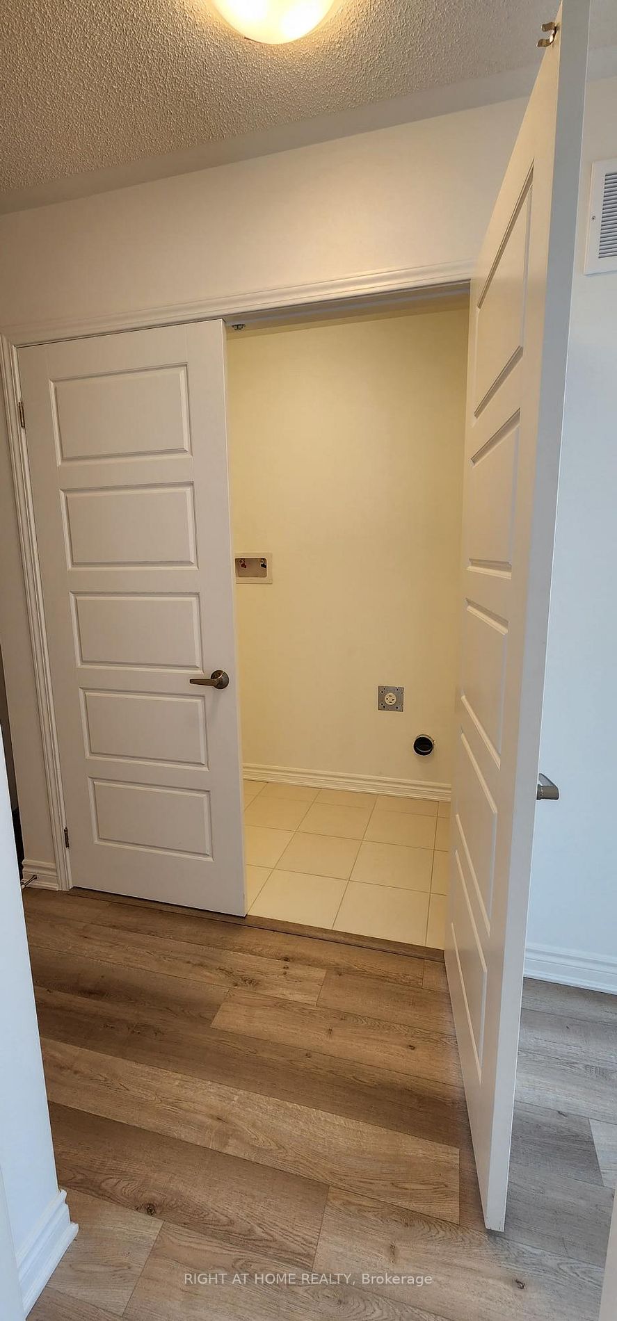 Listing W6676266 - Large Photo # 9