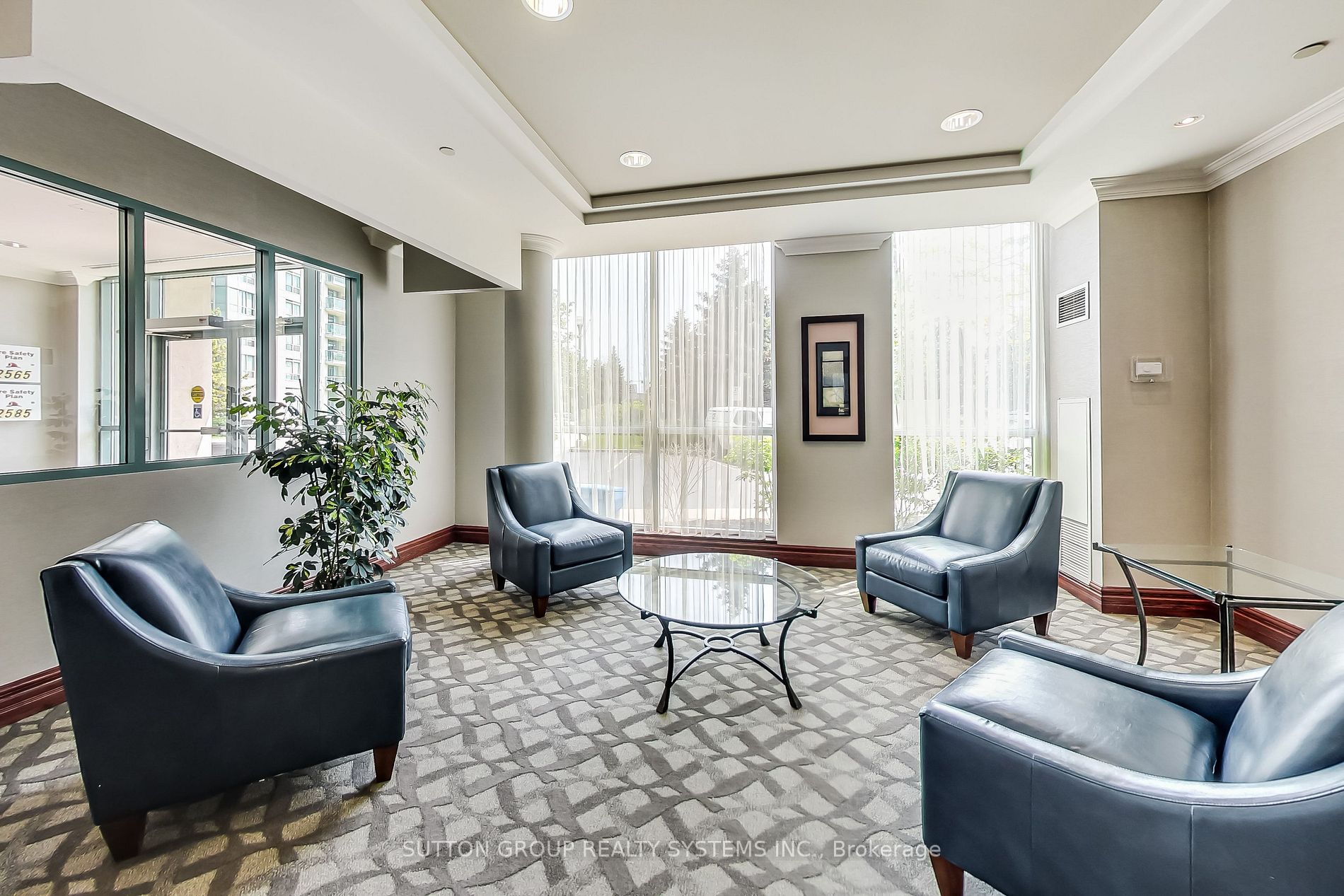 2585 Erin Centre Blvd, #1105
