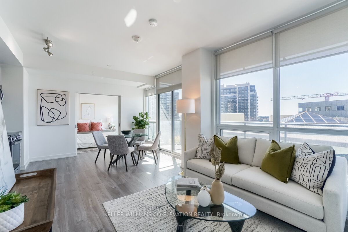 10 De Boers Dr, #601