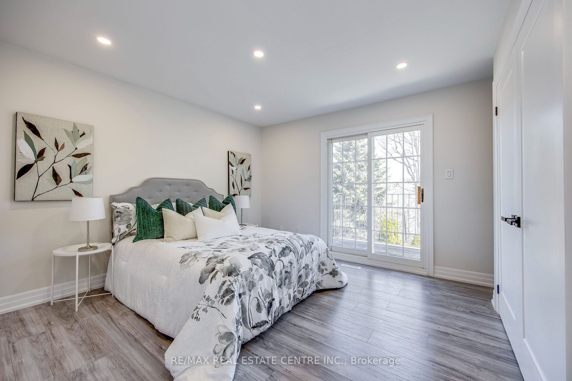 1176 Jamesway Blvd, #22