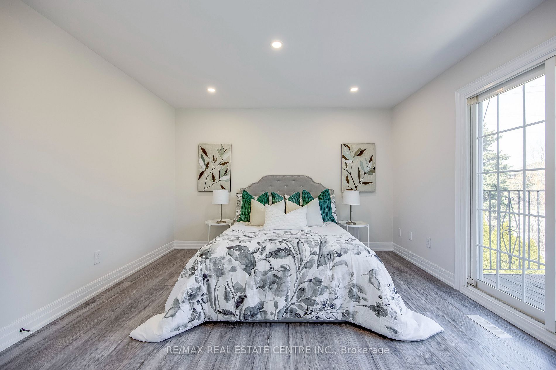 1176 Jamesway Blvd, #22