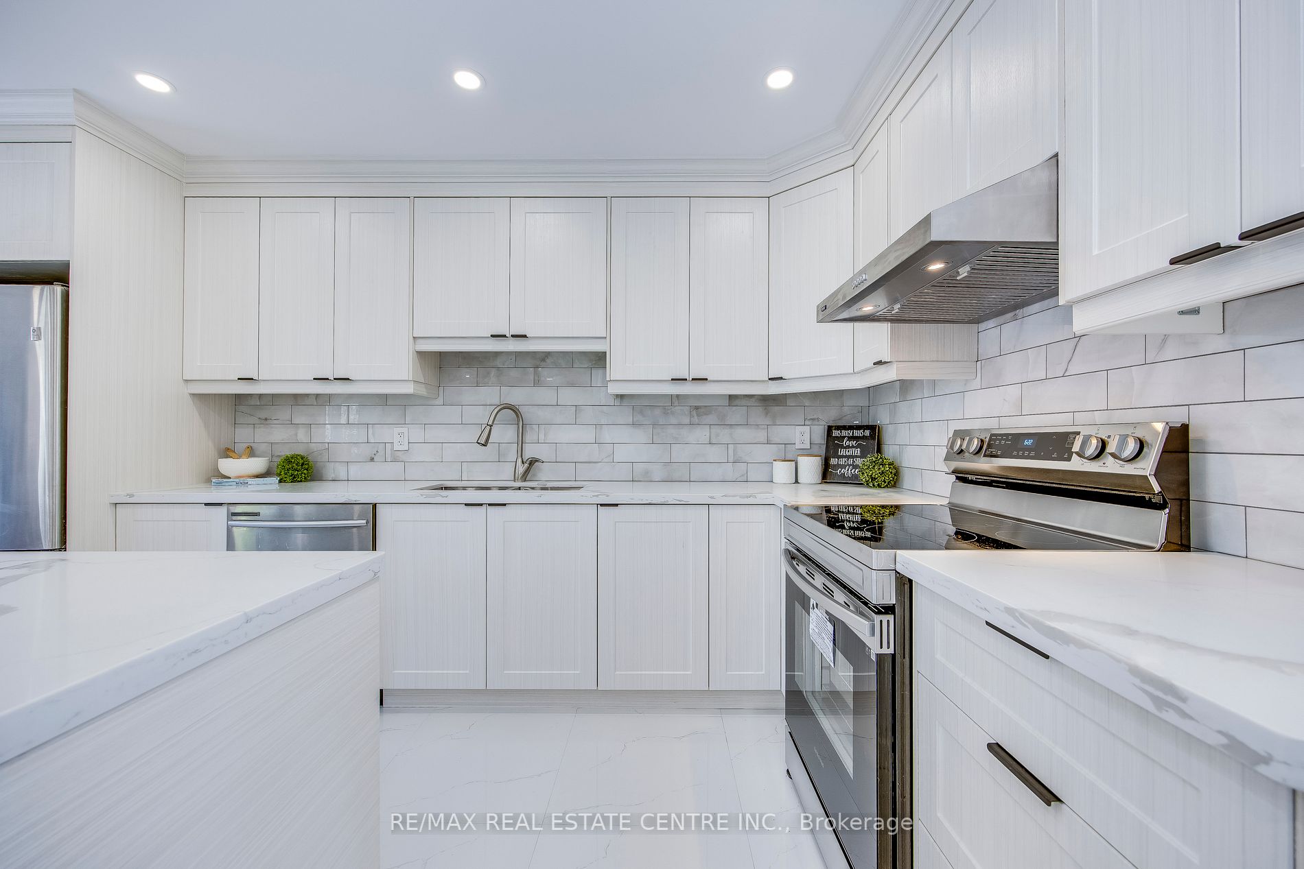 1176 Jamesway Blvd, #22
