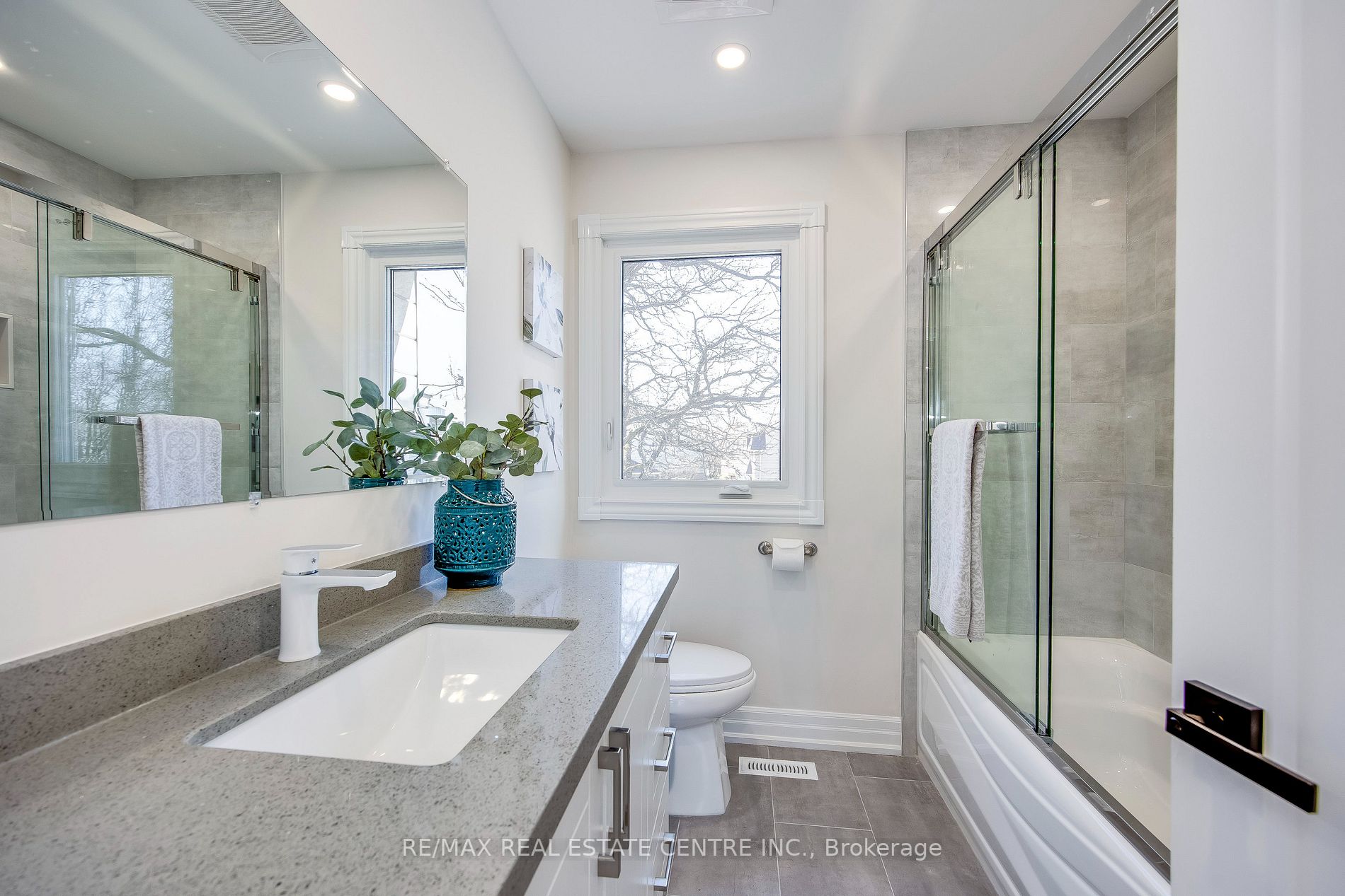 1176 Jamesway Blvd, #22