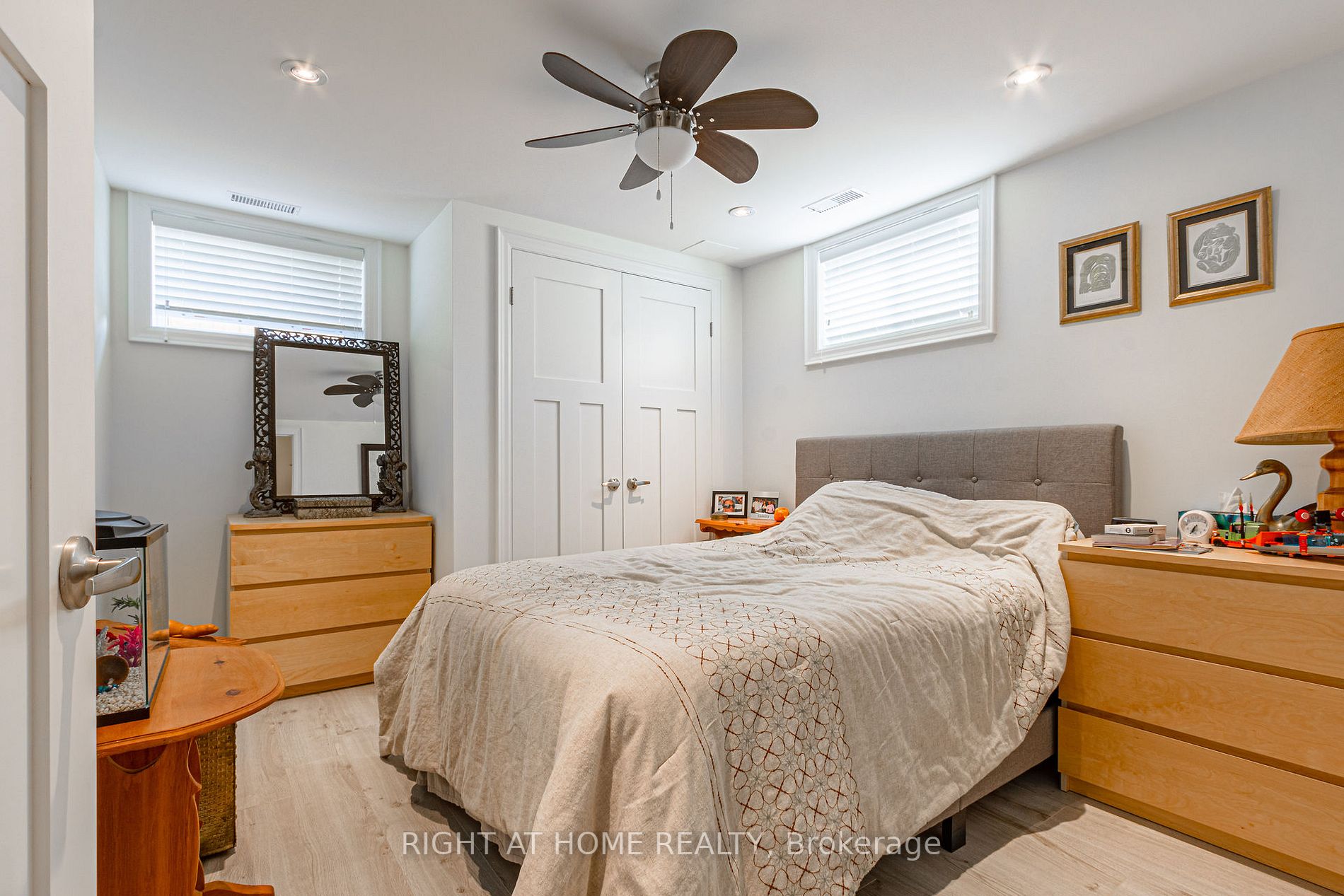 886 King Rd