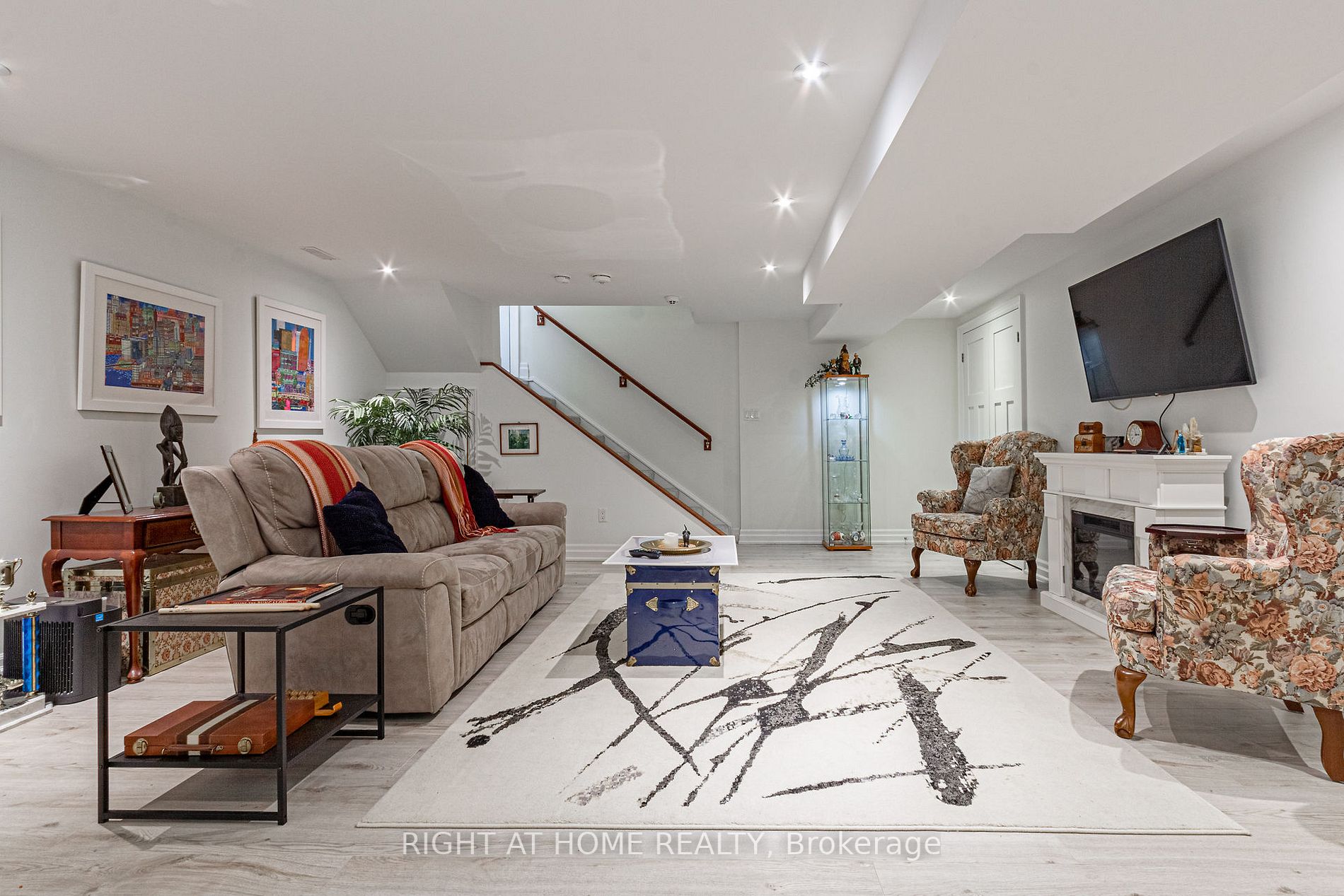 886 King Rd