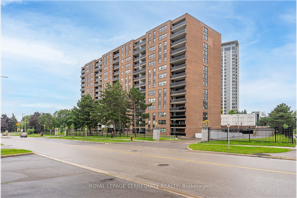 4 Lisa St, Brampton